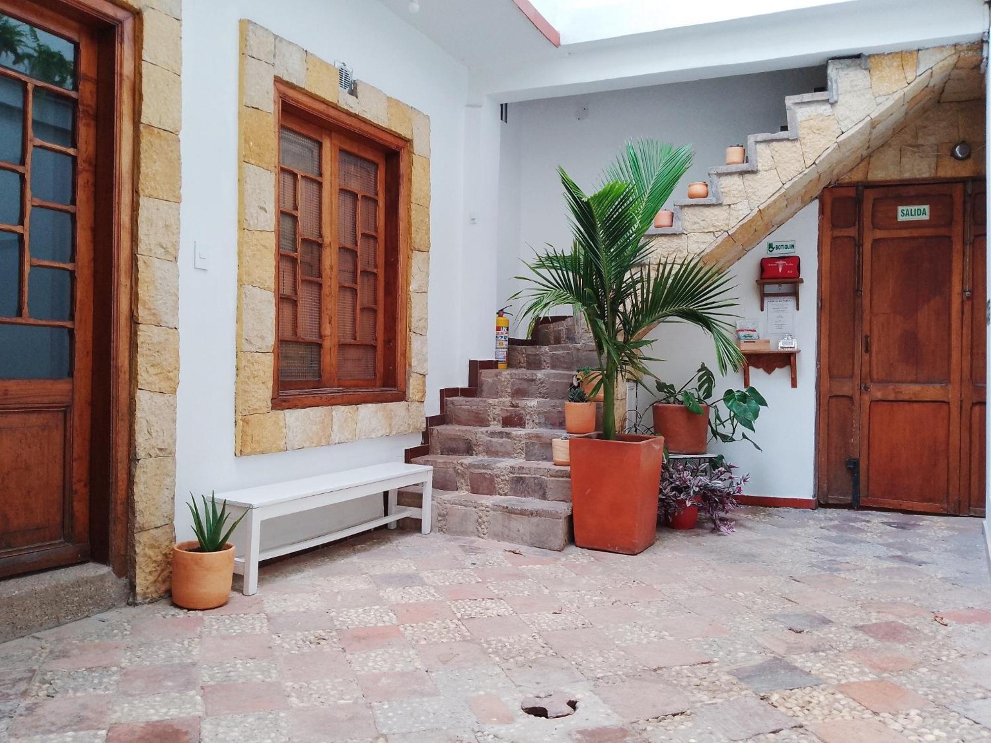 Casita De Piedra, Bogota